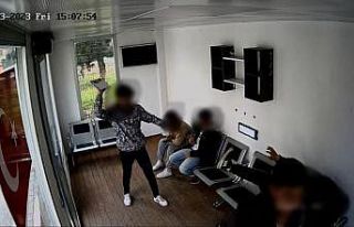 Bursa’da kapalı otobüs duraklarına çirkin saldırı