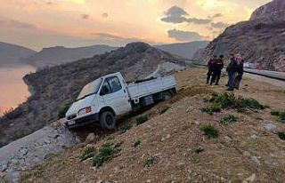 Bursa’da kontrolden çıkan kamyonet uçurumdan...