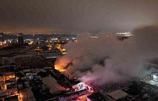 Bursa’da mobilya fabrikası alev alev yandı
