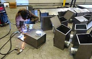 Çadır kentleri ısıtmak için hummalı çalışma