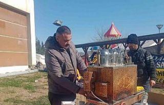 Çaycı kendi imkanları ile gittiği Gaziantep’te...
