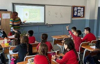 Çeşme’de 464 depremzede öğrencinin okullara...