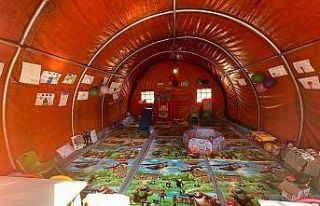 Denizli Büyükşehir deprem bölgesinde çocuk oyun...