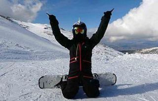 Denizli Kayak Merkezi, snowboard ve yamaç paraşütü...