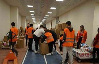 Deprem bölgelerine yardımlar devam ediyor