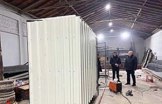 Deprem bölgesi için seyyar tuvalet üretiliyor