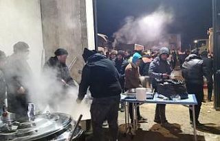 Deprem bölgesinde 3 bin 500 kişiye sıcak yemek