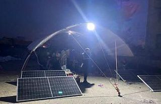 Deprem bölgesine şarj ve aydınlatma paneli