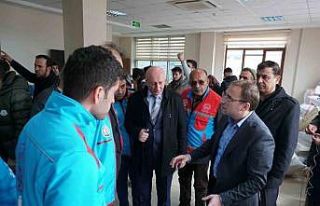Deprem bölgesine Siirt’ten 23 yardım tırı daha...