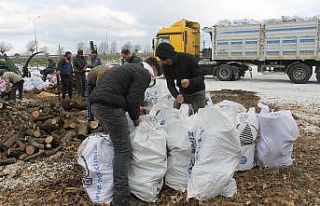Deprem bölgesine yardımlar artarak sürüyor