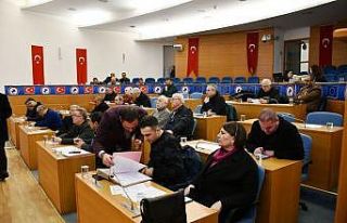 Deprem şehitleri için Fatiha okunarak başladı