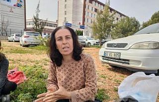 Depremde 3 kardeşi ve annesini kaybetti, göz pınarları...