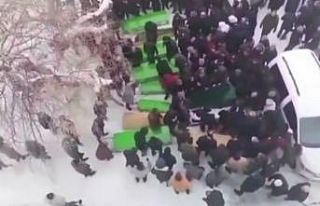 Depremde hayatını kaybeden 10 kişilik Vanlı aile...