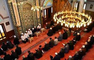 Depremde hayatını kaybedenler için Kur’an okundu