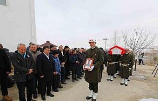 Depremde kaldığı otelin yıkılması sonucu vefat...