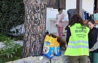 Depremden kurtulan Ege’nin hayvan sevgisi