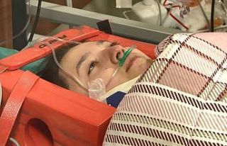 Depremin 248. saatinde enkazdan çıkarılan 17 yaşındaki...