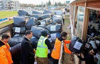 Depremin 4. gününde de yardımlar çığ gibi büyüyor