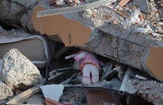 Depremin merkez üssünde yürek burkan fotoğraf:...