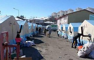 Depremin vurduğu Akçadağ’da yaralar sarılıyor