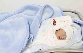 Depremzede annenin bebeği Kocaeli’de doğdu