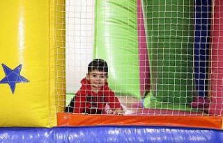 Depremzede çocuklar için etkinlik alanı oluşturuldu