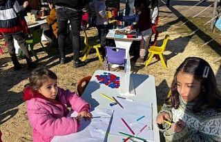 Depremzede çocuklara psikolojik destek