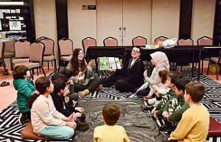 Depremzede çocuklara sanatla ifade etkinliği düzenlendi