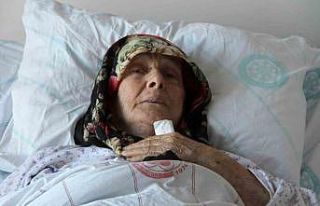 Depremzede Elif Nine: “Battaniyenin içine koyup...