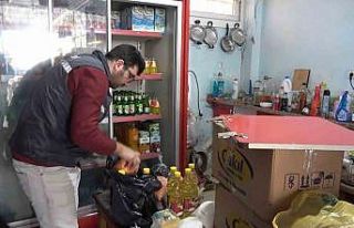 Depremzede esnaftan depremden etkilenen ailelere gıda...