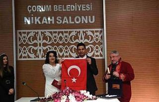 Depremzede genç kız Çorum’da evlendi