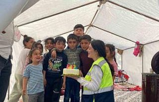 Depremzede Hasan ve Ahmet’e Osmaniye Belediyesinden...