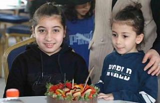 Depremzede Yaren’e doğum günü sürprizi
