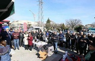 Depremzedeler için hayır panayırı