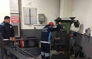 Depremzedeler için kışlık çadır üretiyorlar