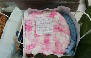 Depremzedeler için yazdıkları notlar duygulandırdı