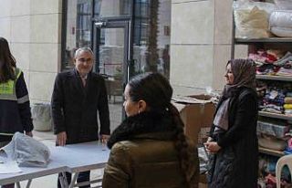 Depremzedeler ihtiyaçlarını Hilal Market’ten...