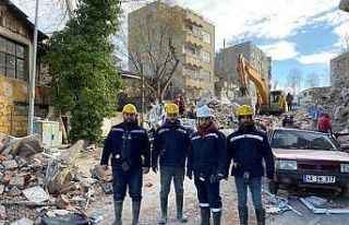 Depremzedelerden; hayat kurtaran madencilere teşekkür...