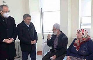 Depremzedeleri hastanede yalnız bırakmadılar