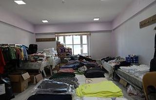 Depremzedelerin ihtiyaçları karşılanıyor