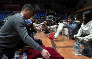 Depremzedelerin tüm ihtiyaçları karşılanıyor