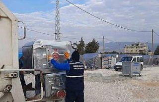 Derince Belediyesi afet bölgesinde çalışmalarını...