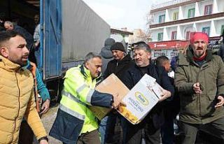 Develi’den depremzedeler için 4 yardım kafilesi...