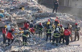 Diyarbakır’da enkaz çalışması 8’inci gününde...