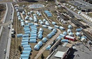 Diyarbakır’da kurulan çadır kentte yaşam devam...