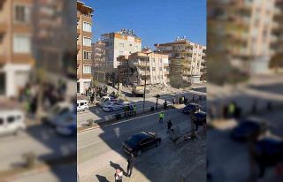 Dörtyol ve Payas’ta enkaz kaldırma ve hasarlı...