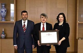 DPÜ Engelsiz Öğrenci Birimine geçen yıl kazandığı...