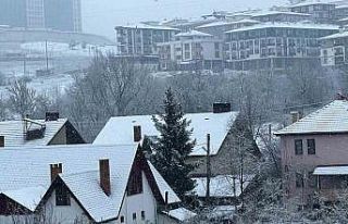 Düzce’de yılın ilk kar yağışı başladı