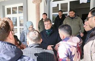 Edremit Belediyesi depremzedelerin yanında