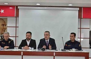 Elbistan’da muhtarlar toplantısı